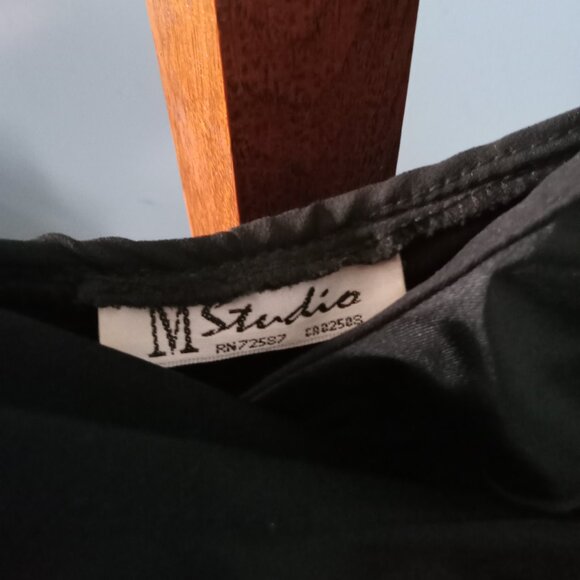 Ladies M Studio little black dress with ruffled neckline and built-in slip - Picture 4 of 4